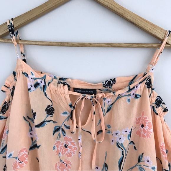Kendall & Kylie Floral Cold Shoulder Top - Picture 4 of 8